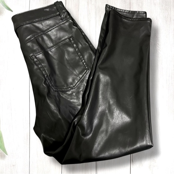095 H&M |NWOT Faux Leather Pants- Black High-Waisted Straight Leg (Sz 8) - Picture 7 of 13